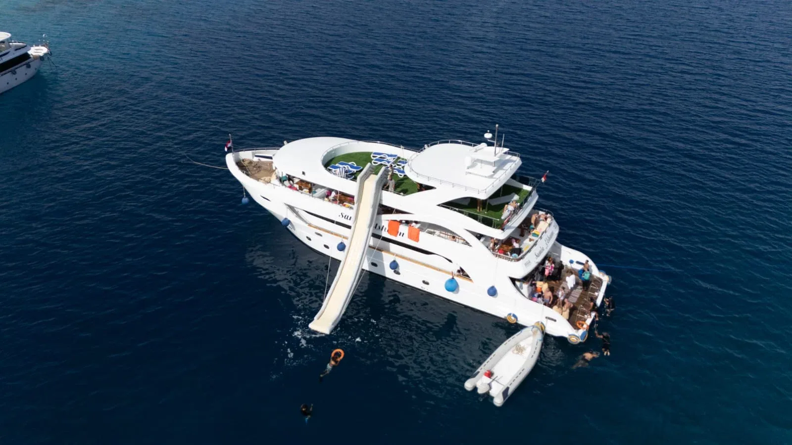 Premium White Island Snorkeling & Diving — 6
